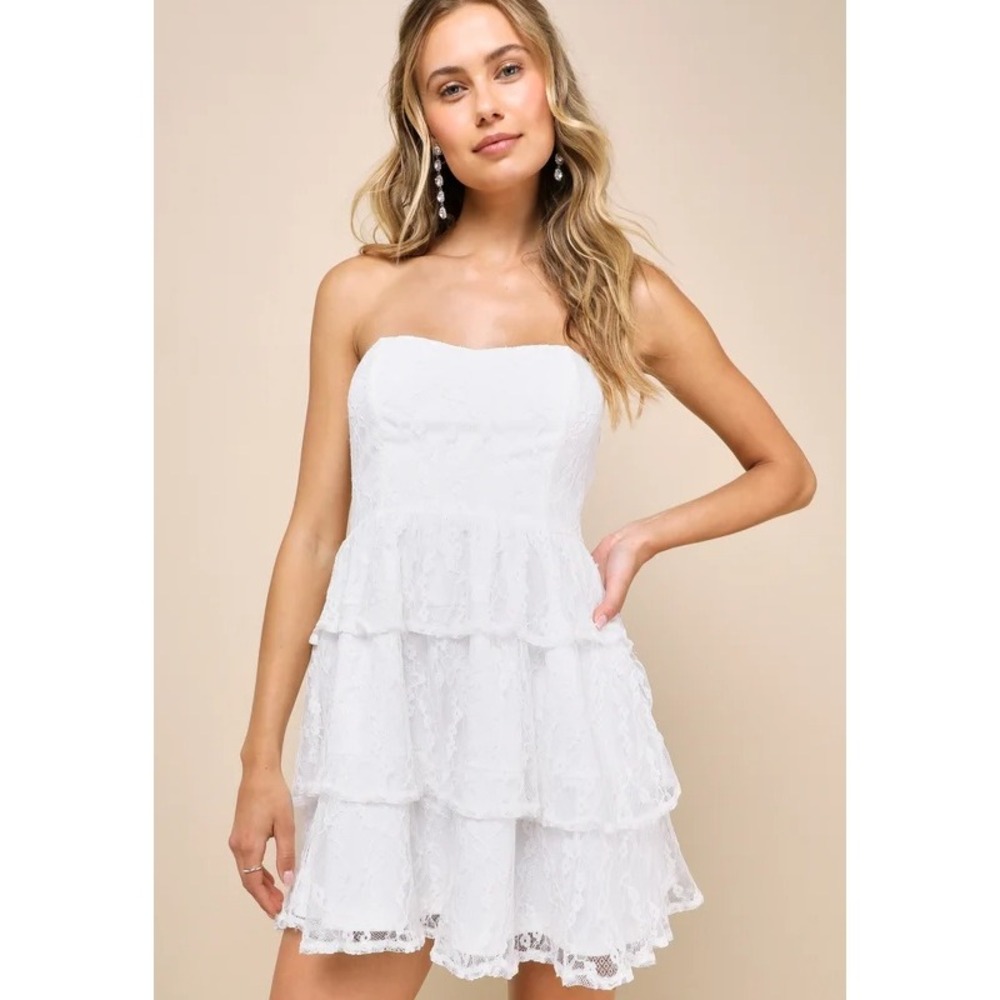 NEW Lulus White Lace Strapless Tiered Mini Dress Large Ruffle Party Graduation